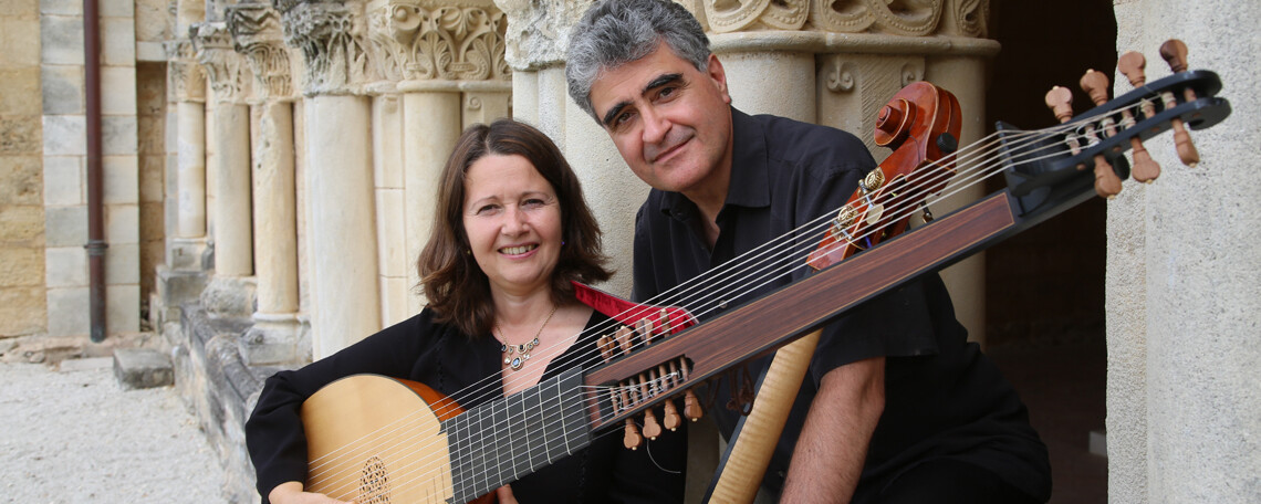 Claire Antonini & Renaud Garcia-Fons mit Instrumenten